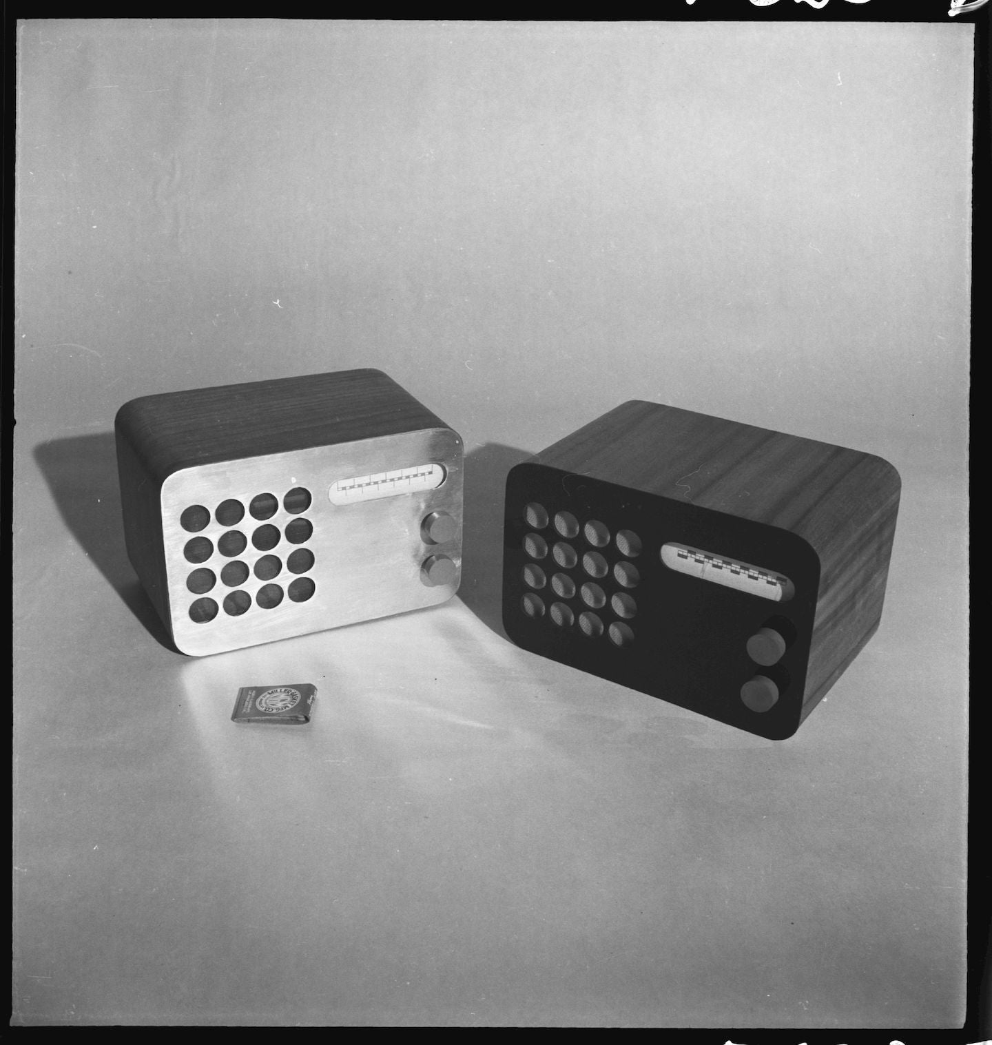 VITRA, Limitiert: EAMES RADIO – Charles & Ray Eames, 1946